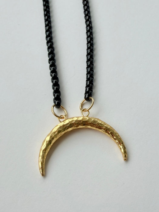 Luna Noir Necklace